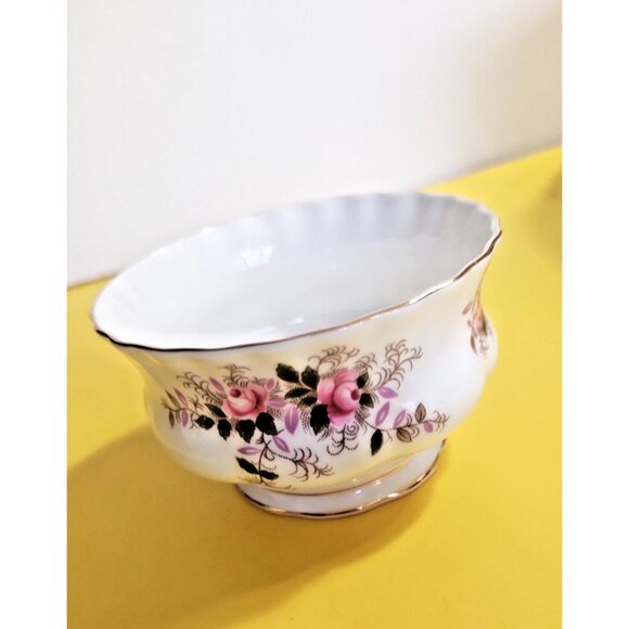 Royal Albert Lavender Rose Cream & Sugar Bowl Set Like New - Picture 12 of 16